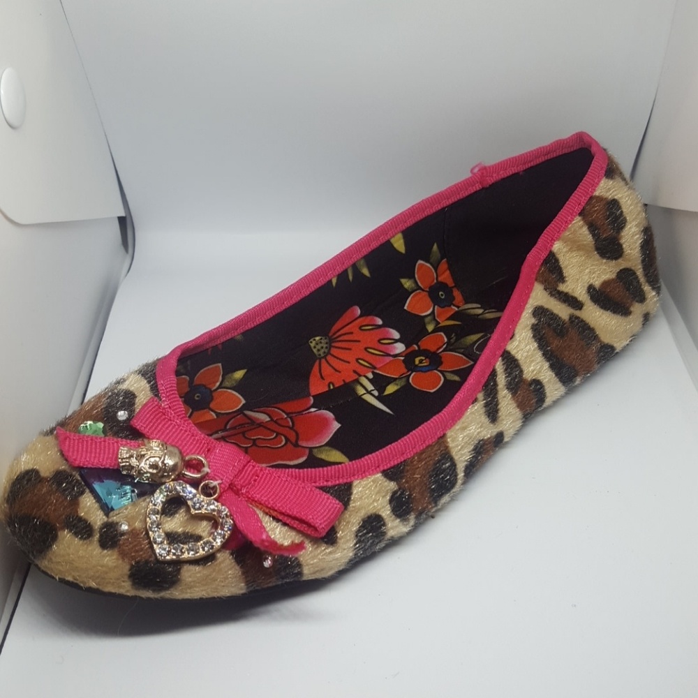 Iron fist flats